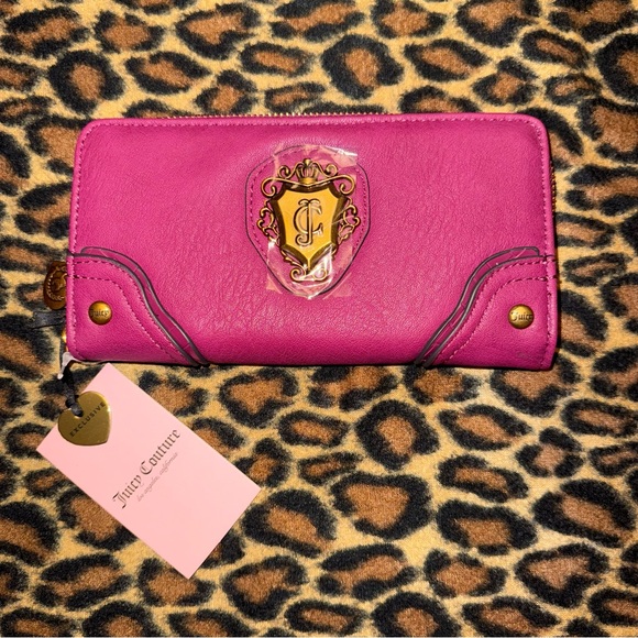 NWT Juicy Couture Plum Berry Juicy Romance Gusset Single Large Zip Wallet - Picture 1 of 2